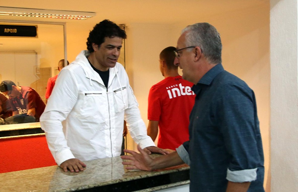 Raí e Dorival Júnior trabalharam juntos no São Paulo — Foto: Rubens Chiri / saopaulofc.net