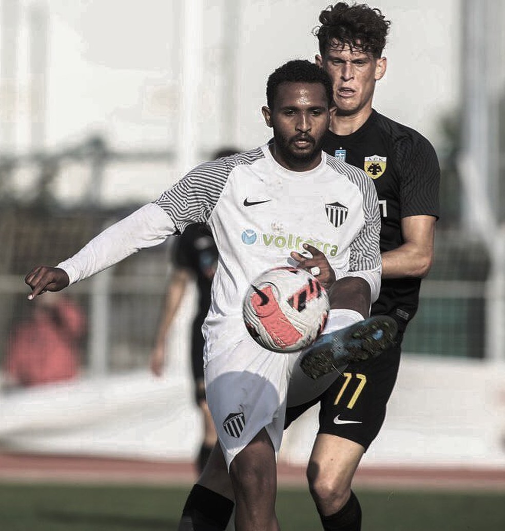 Matheus Alves em ação pelo Kalamata, da Grécia — Foto: Divulgação / Kalamata