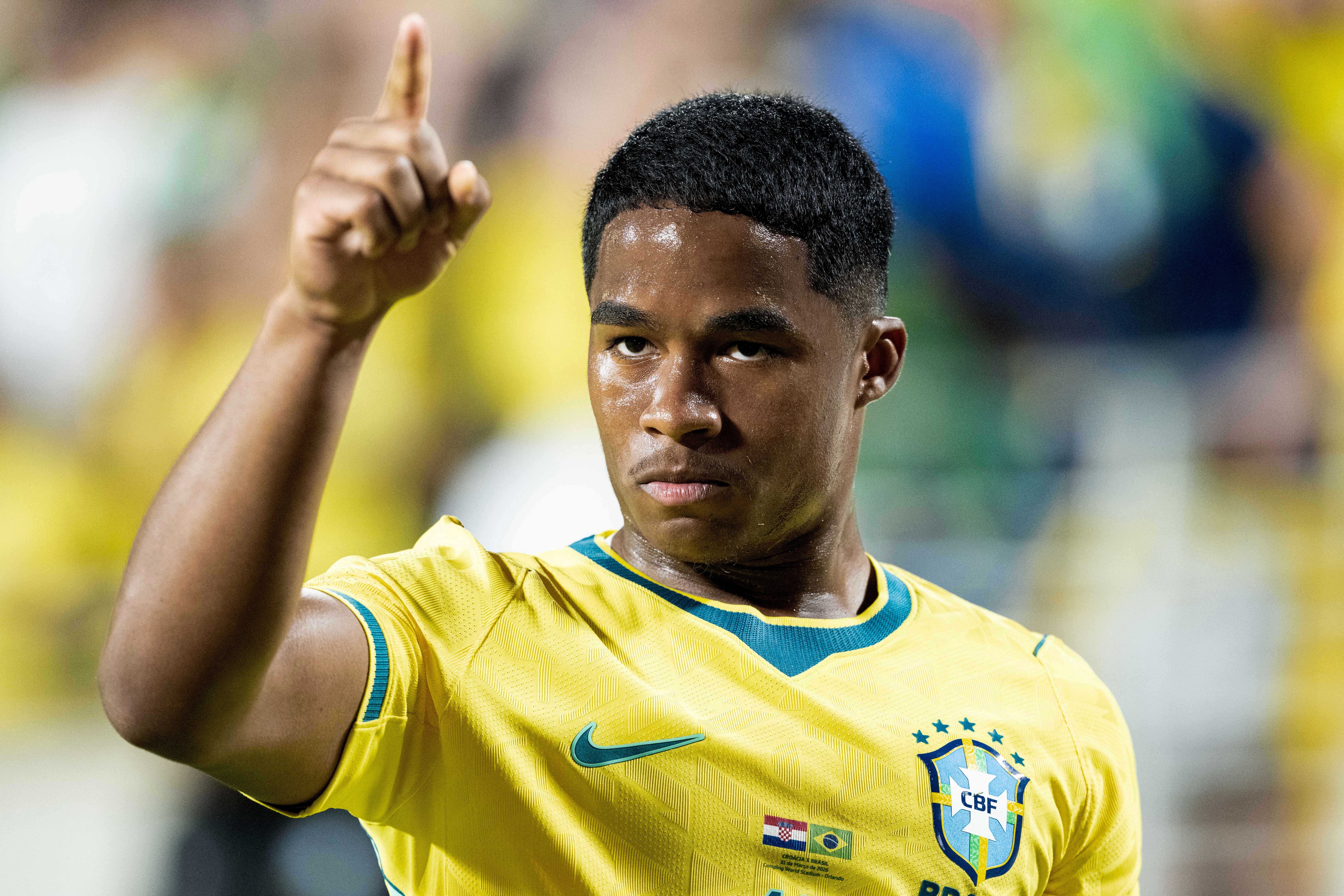 Endrick celebra convocação para a Copa com Denílson na getv: "Emoção maravilhosa"
