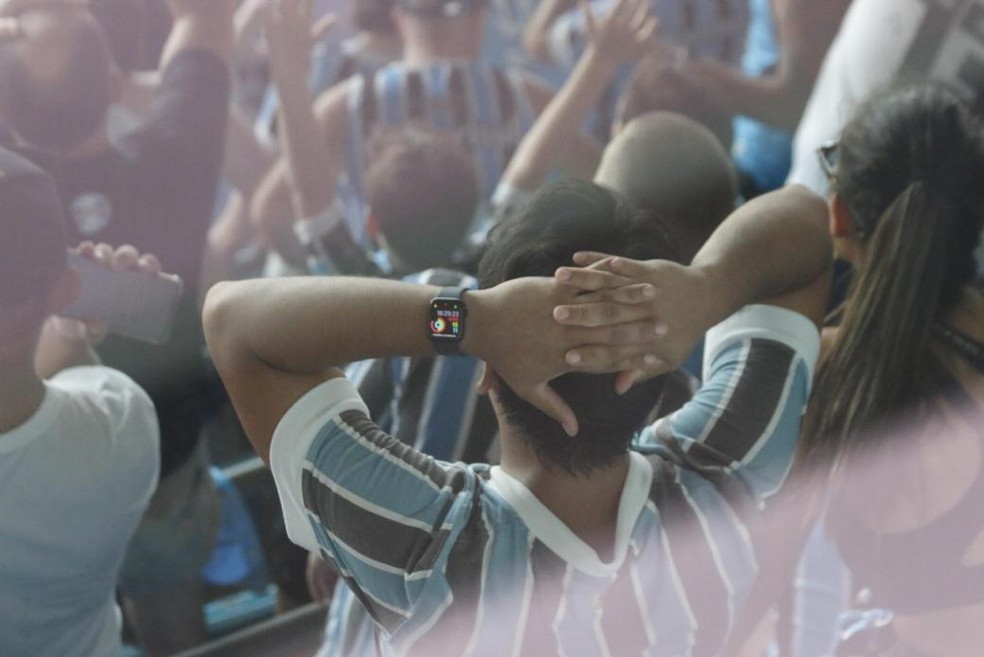 Torcida do Grêmio está preocupada com a falta de desempenho do time.  — Foto: Rafael Favero / ge.globo