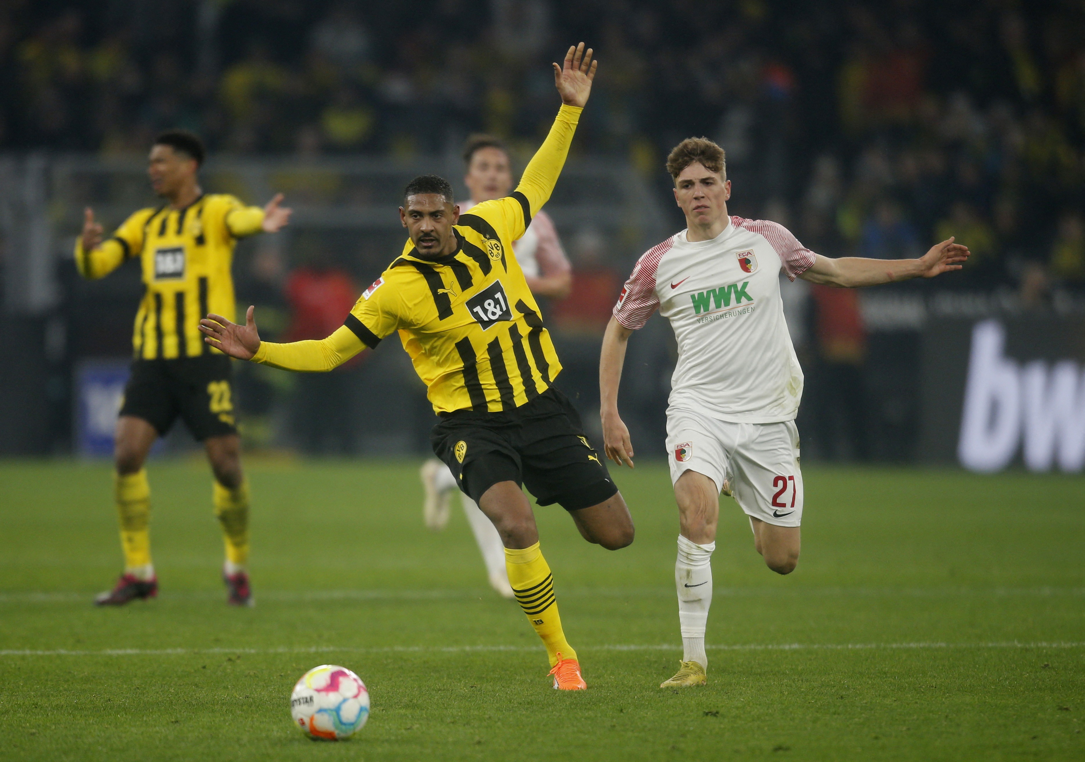Borussia Dortmund vence Augsburg em jogo de sete gols no Alemão; veja ...