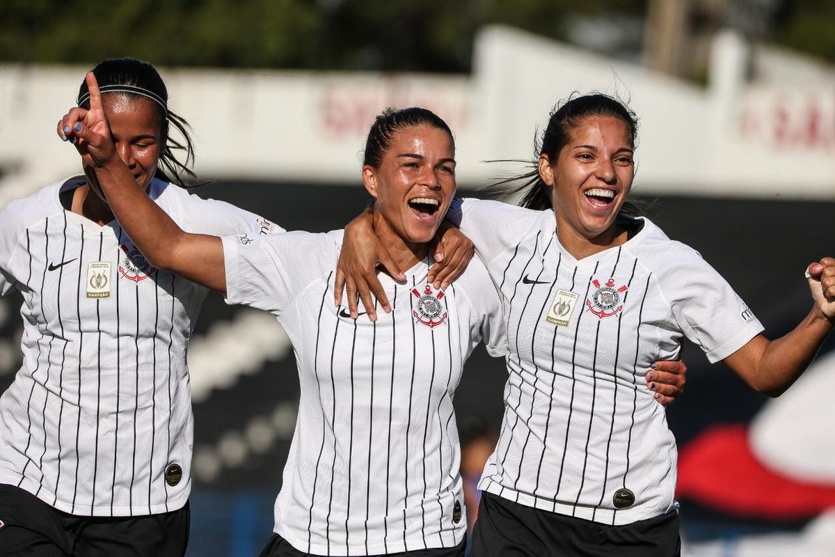 Brasileirão Feminino duelo entre Corinthians e Flamengo muda para o