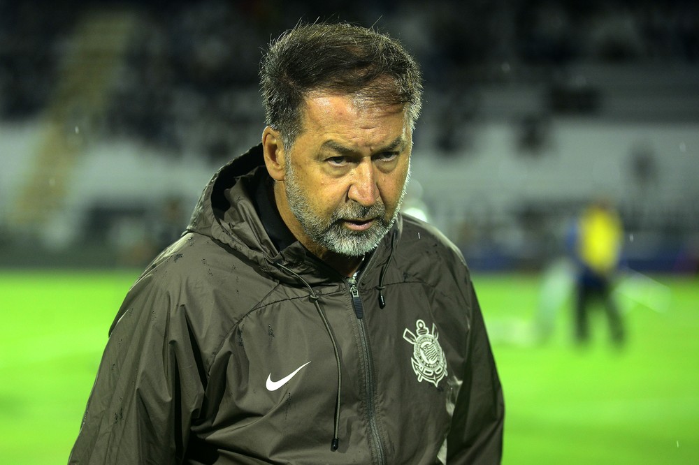 Fim da linha: Augusto Melo é expulso do Corinthians após tentativa de golpe