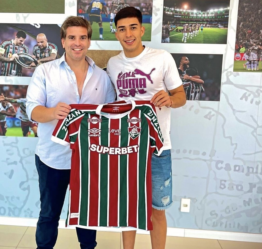 Fluminense anuncia a contratação do meia Lezcano