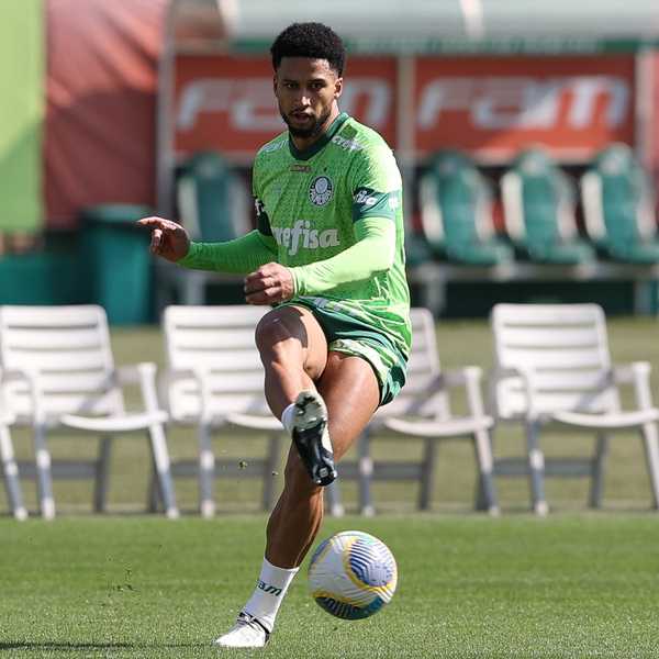Murilo Inicia Transição e Estêvão Aguarda Exames no Tornozelo no Palmeiras