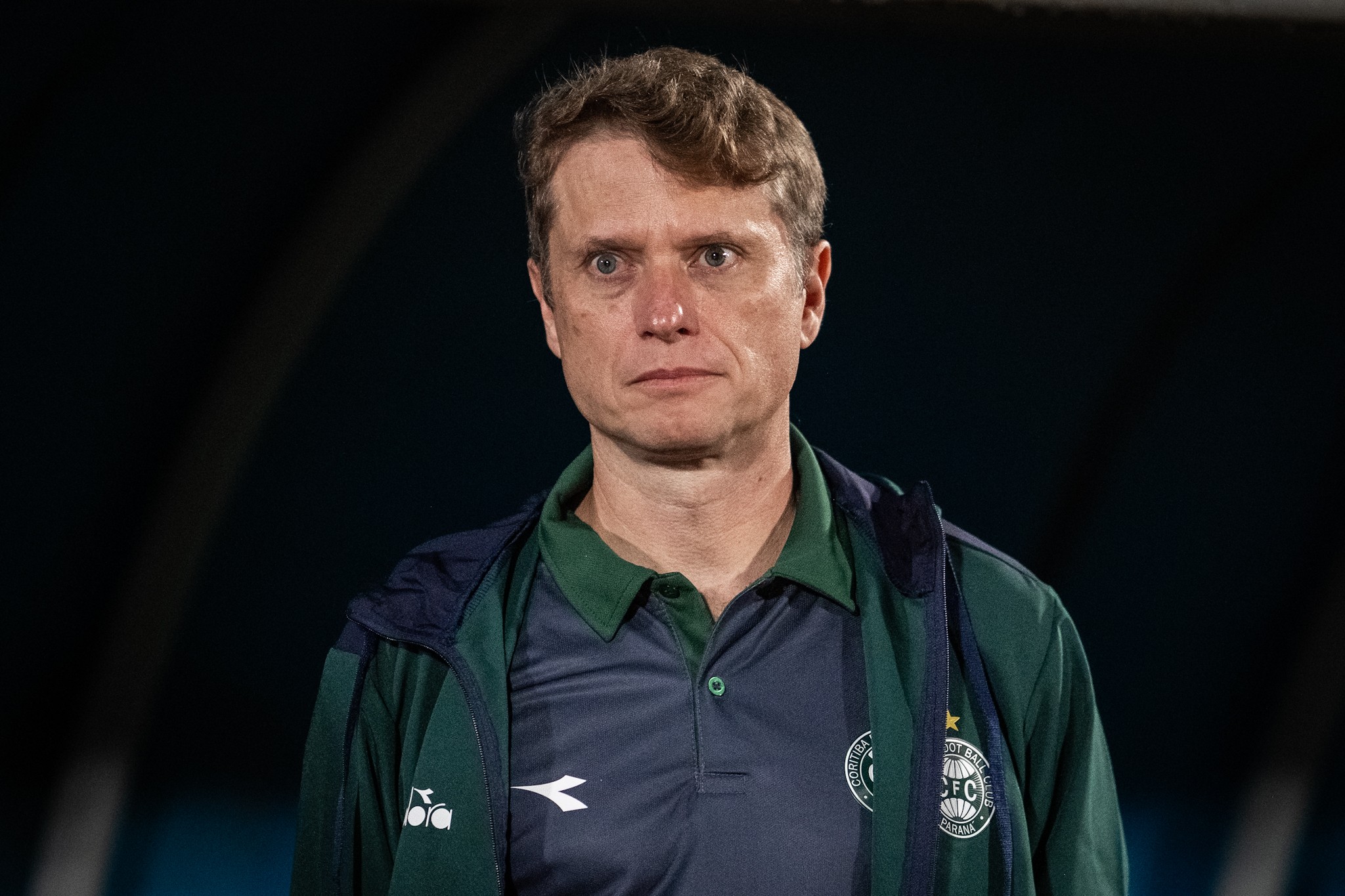 Fernando Seabra desfaz acordo com o Vasco e comunica que continua no Coritiba