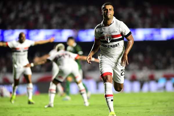 Alisson: a Versatilidade do Volante que se Tornou Pilar no São Paulo