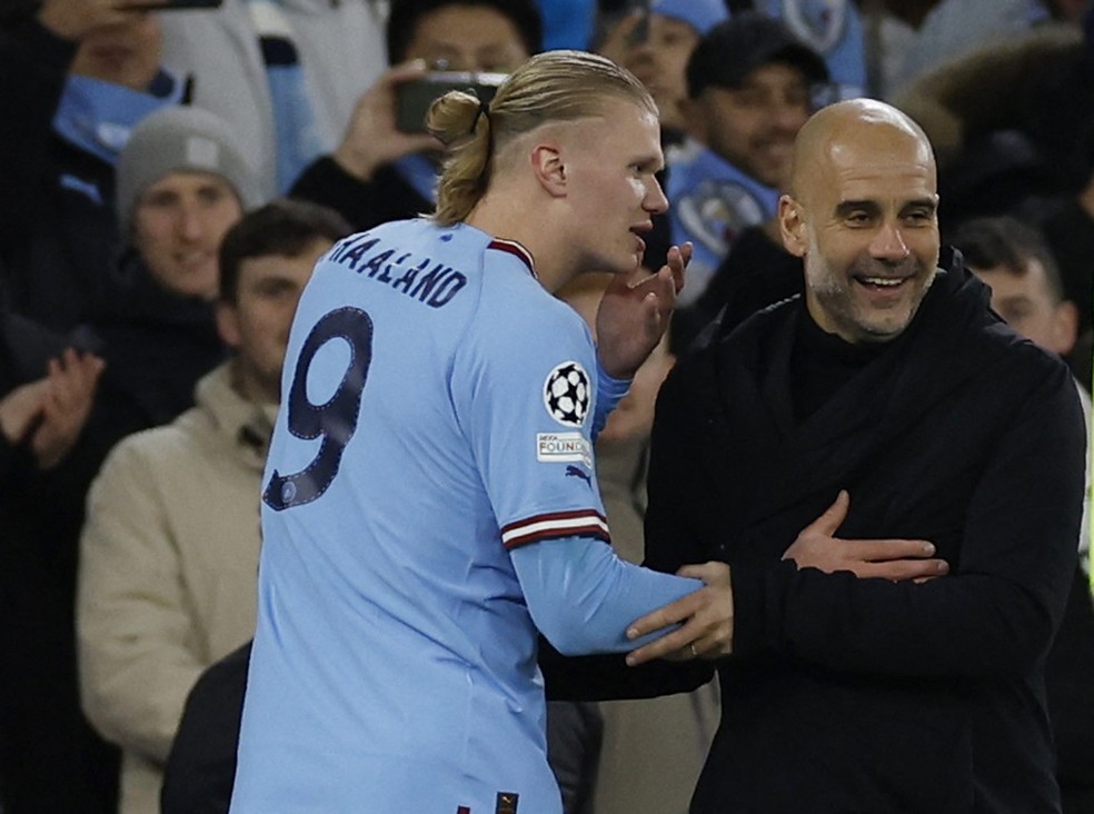 Erling Haaland com Pep Guardiola — Haaland com Manchester City
