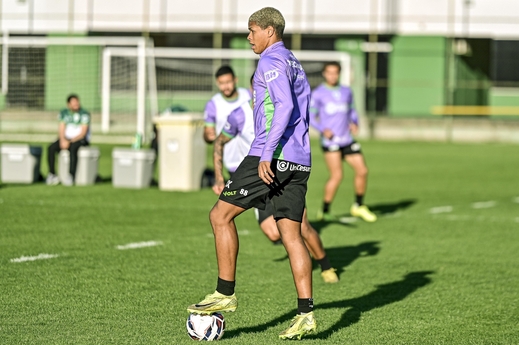 Vasco recusa propostas do Cruzeiro e planeja valorizar Cauan Barros