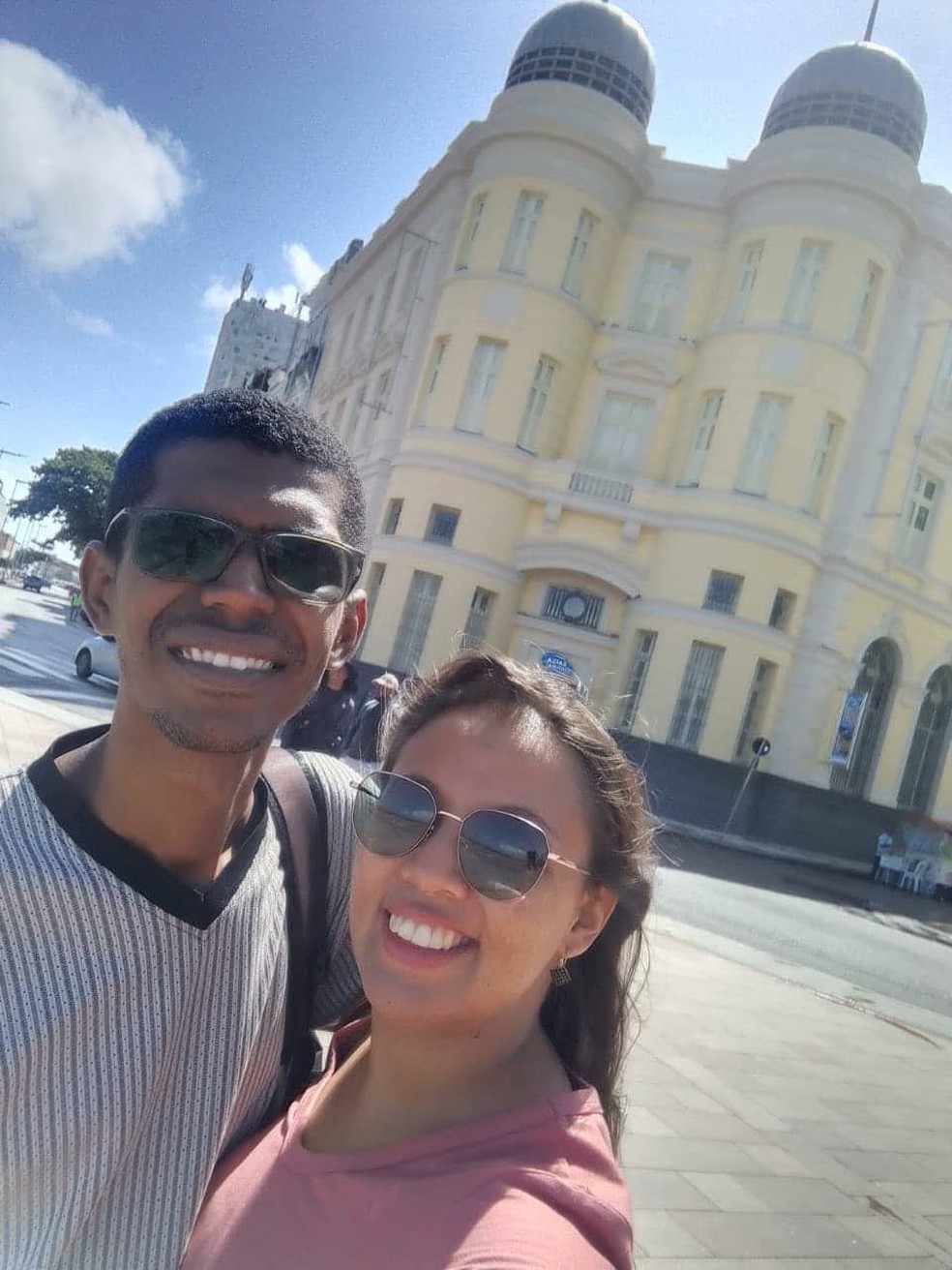 Kleidir Dias, irm�o do goleiro Vozinha, de Cabo Verde, que mora no Recife � Foto: Arquivo pessoal