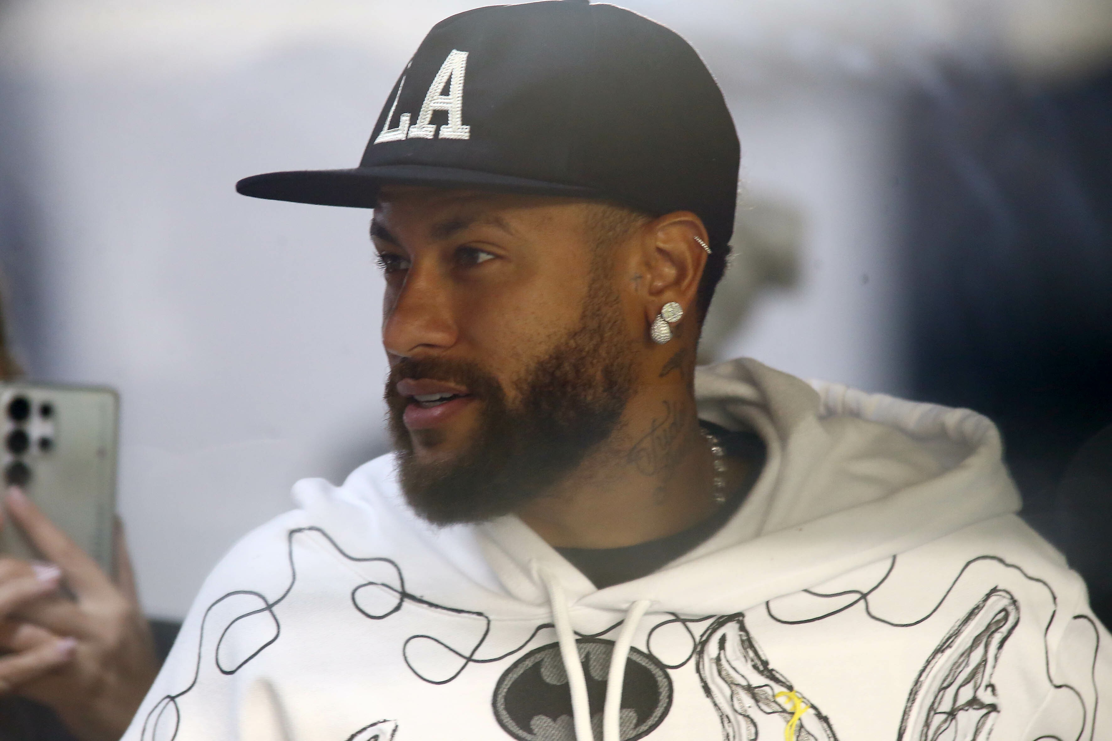 Neymar e a indisciplina: Cuca terá conversa para ter o craque em jogos-chave do Santos