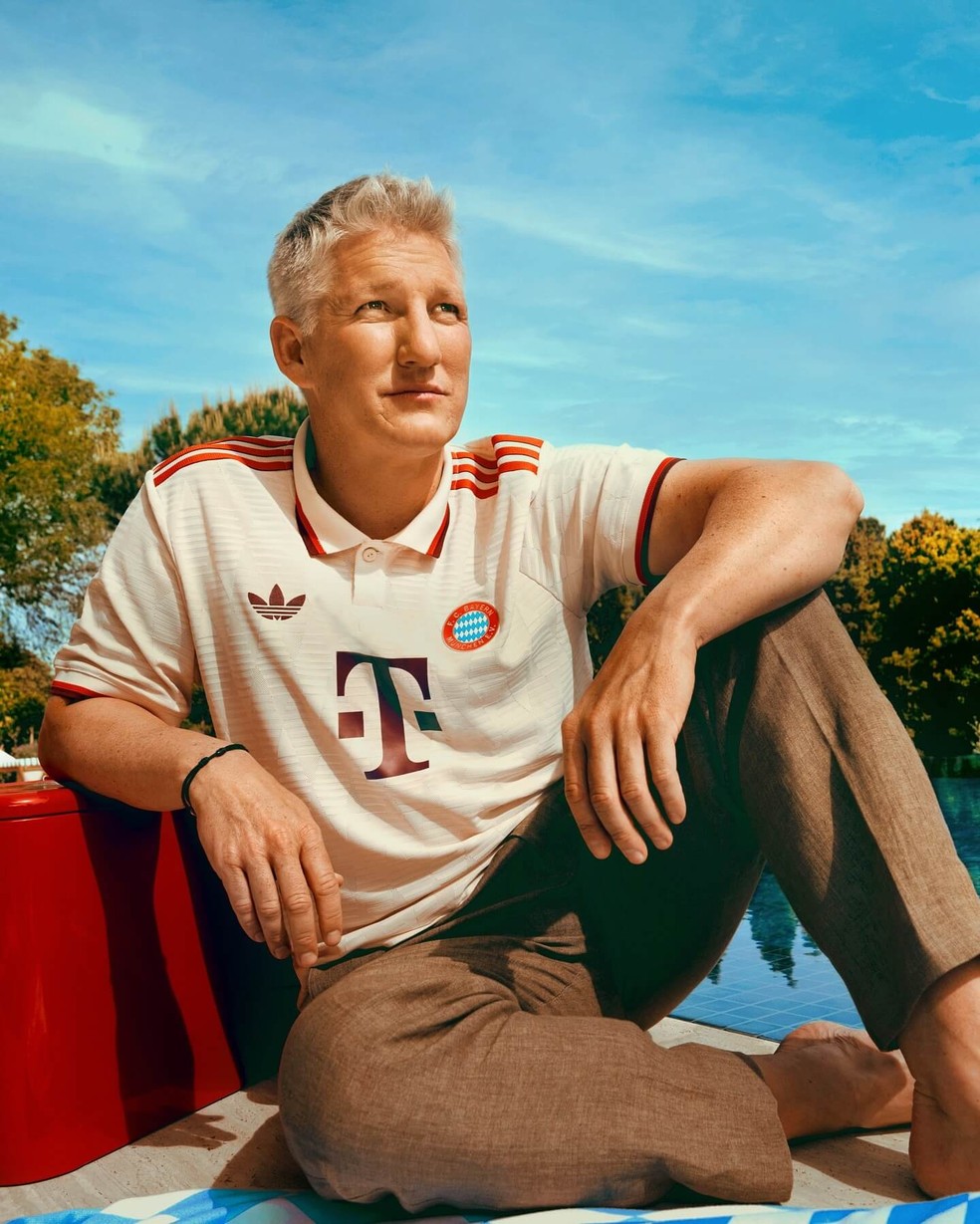 Terceira camisa do Bayern de Munique 2024 — Foto: Reprodução