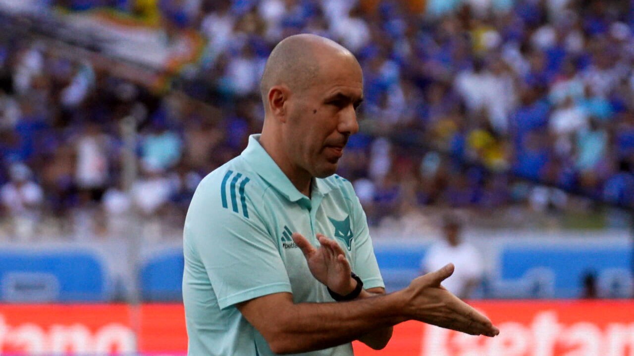 Jardim prioriza adaptação ao elenco no Cruzeiro para promover diversidade tática