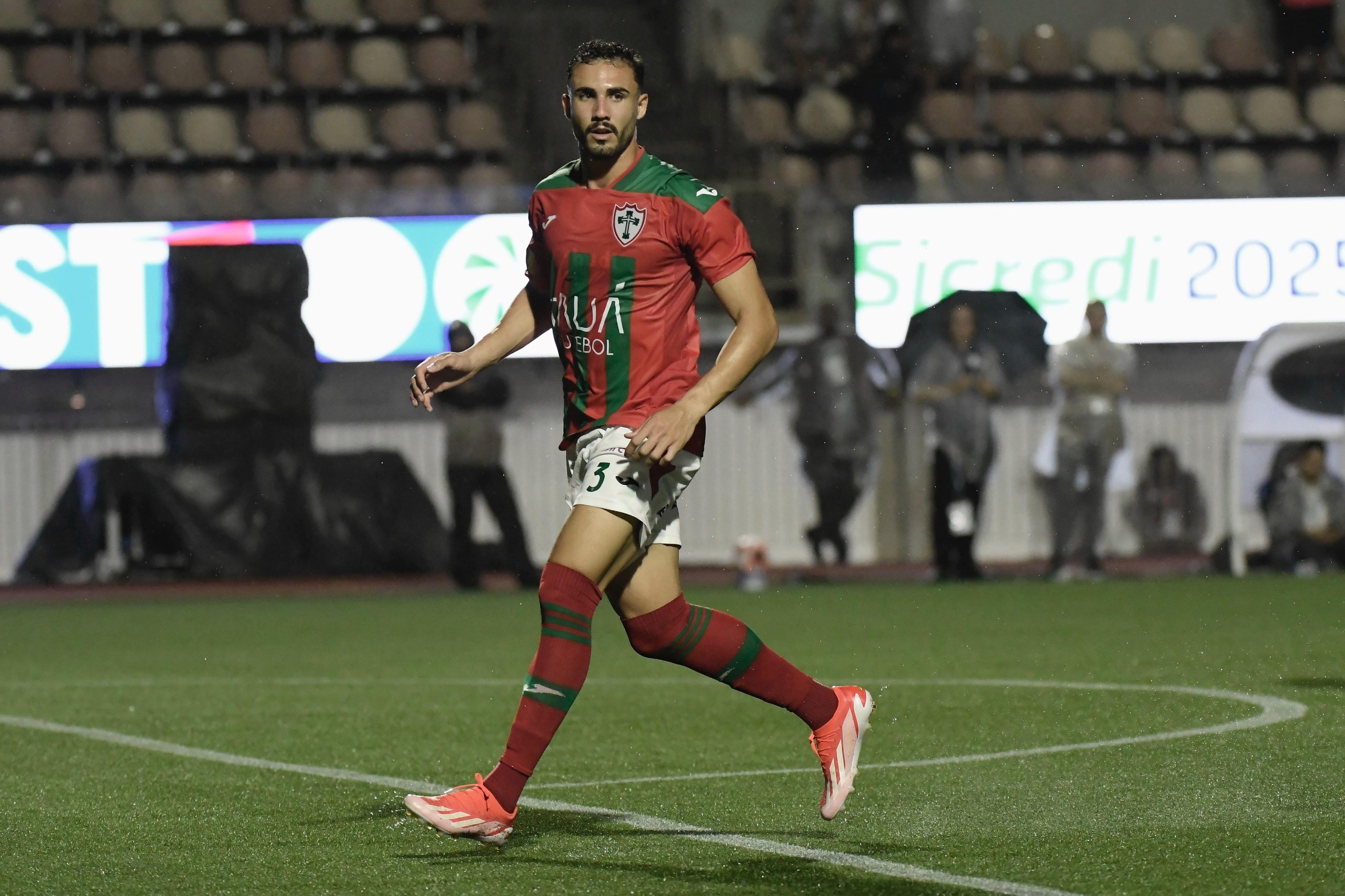 Portuguesa anuncia compra do zagueiro Gustavo Henrique