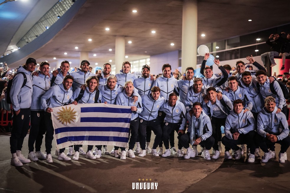 Seleção do Uruguai embarca para a disputa da Copa do Mundo