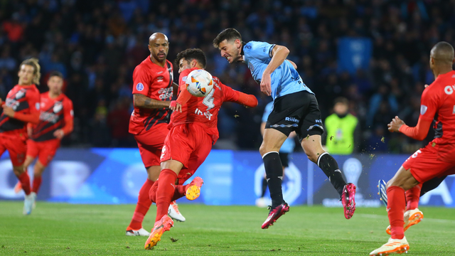 Thiago Heleno e Kaíque Rocha em Belgrano x Athletico