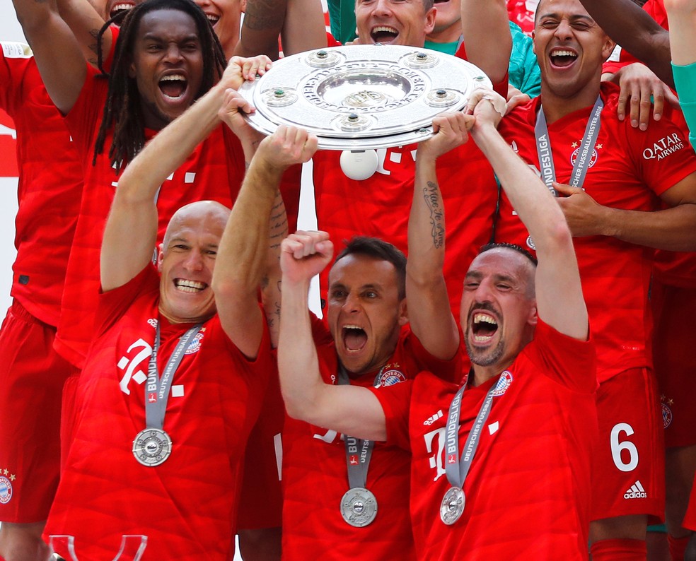 Rafinha coleciona títulos pelo Bayern de Munique — Foto: Reuters