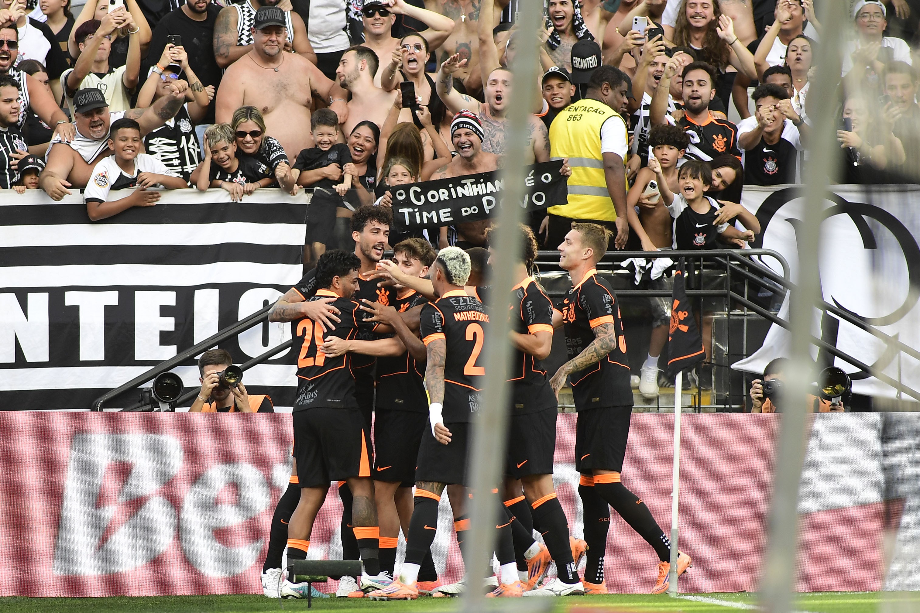 Análise: Corinthians inicia ano com boas notícias e vitória | Ge