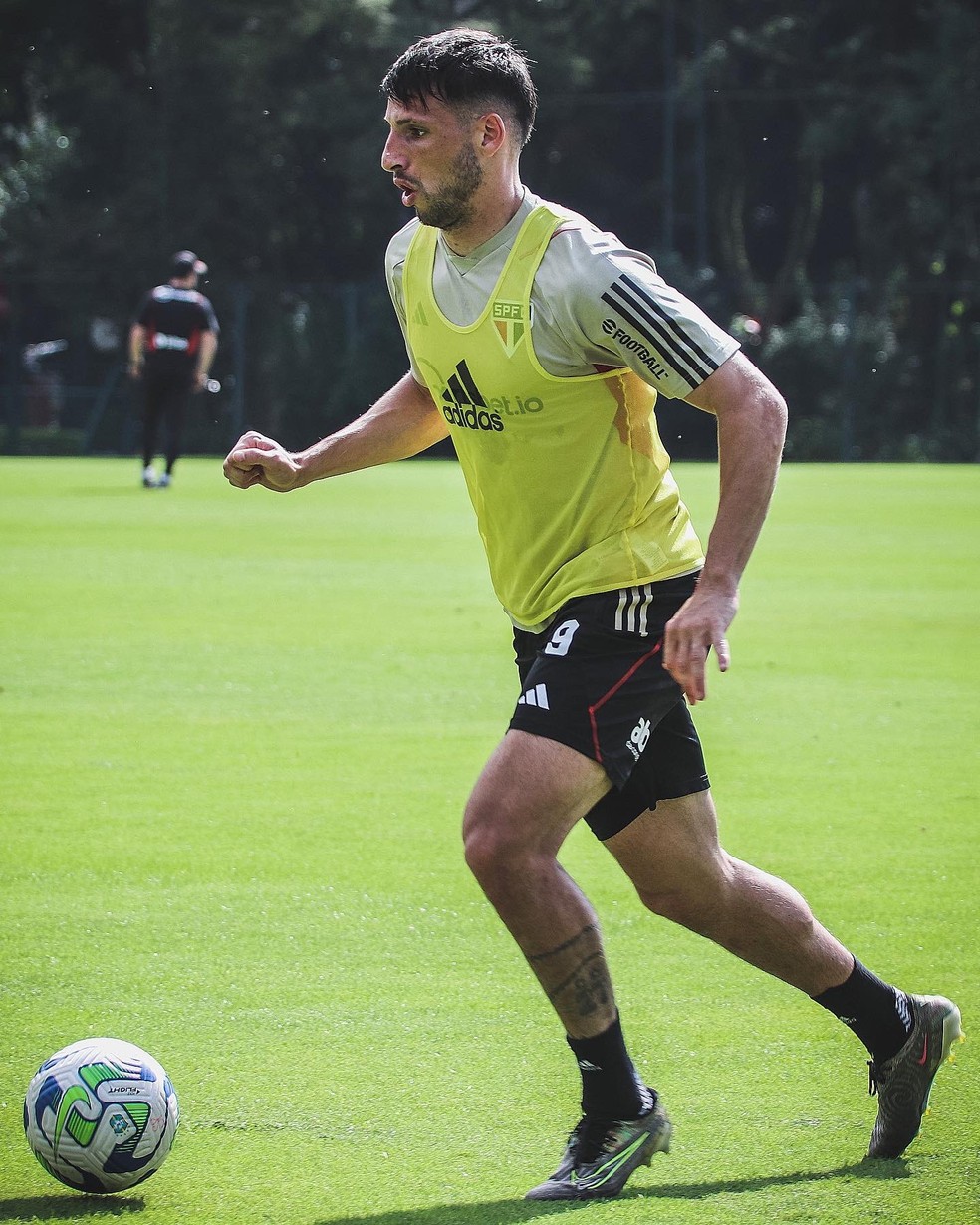 Calleri em treino do São Paulo — Foto: Divulgação