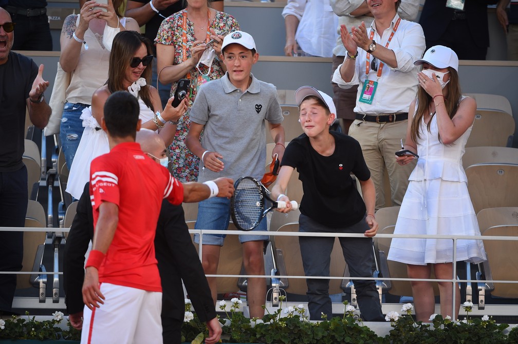 Preços baixos em Novak Djokovic Bolas de Tênis Autografada