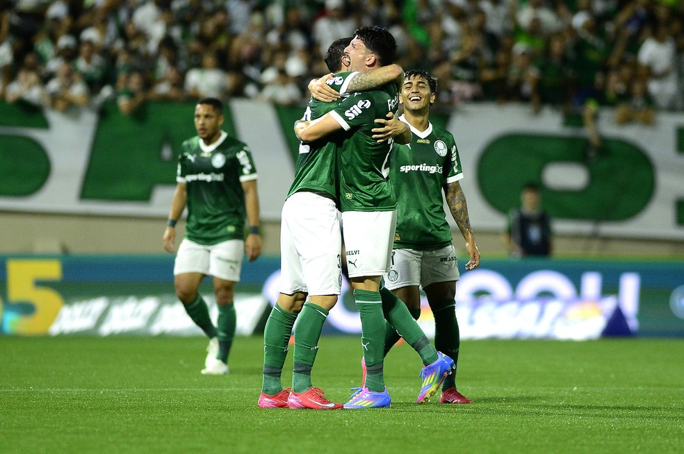 Palmeiras x Corinthians no Campeonato Brasileiro � Foto: Marcos Ribolli