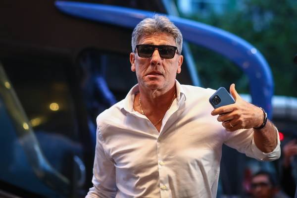 Renato mantém fé no título brasileiro e vê Grêmio e mais três na briga