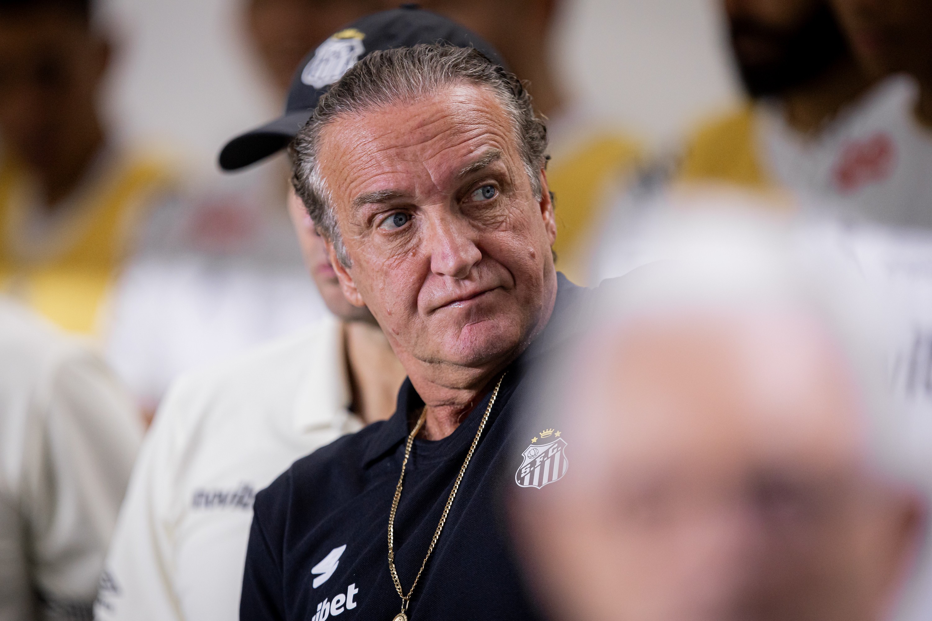 Cuca não embala na Vila e encara primeira pressão no Santos | Ge