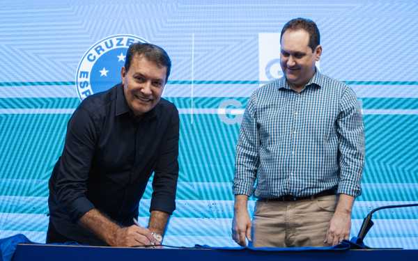 Cruzeiro renova contrato de patrocínio master para equipe feminina de futebol
