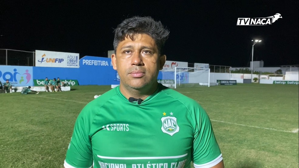 Michel Lima, t�cnico do Nacional de Patos � Foto: Reprodu��o/TV Na�a