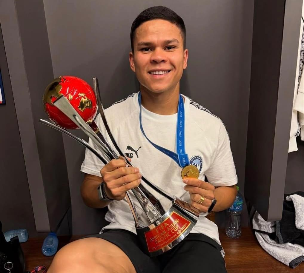 Ewerton Silva celebra classificação na Copa Intercontinentalda Fifa 2025