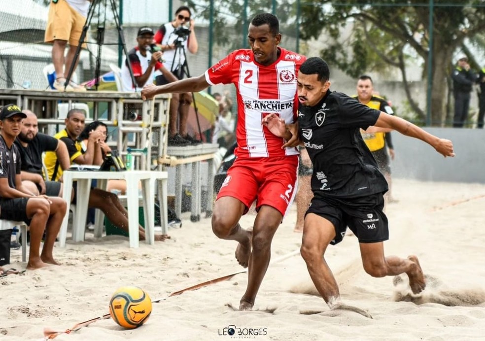 Botafogo fica em terceiro na Taça Cidade de Anchieta de futebol de areia — Foto: Léo Borges Fotografia