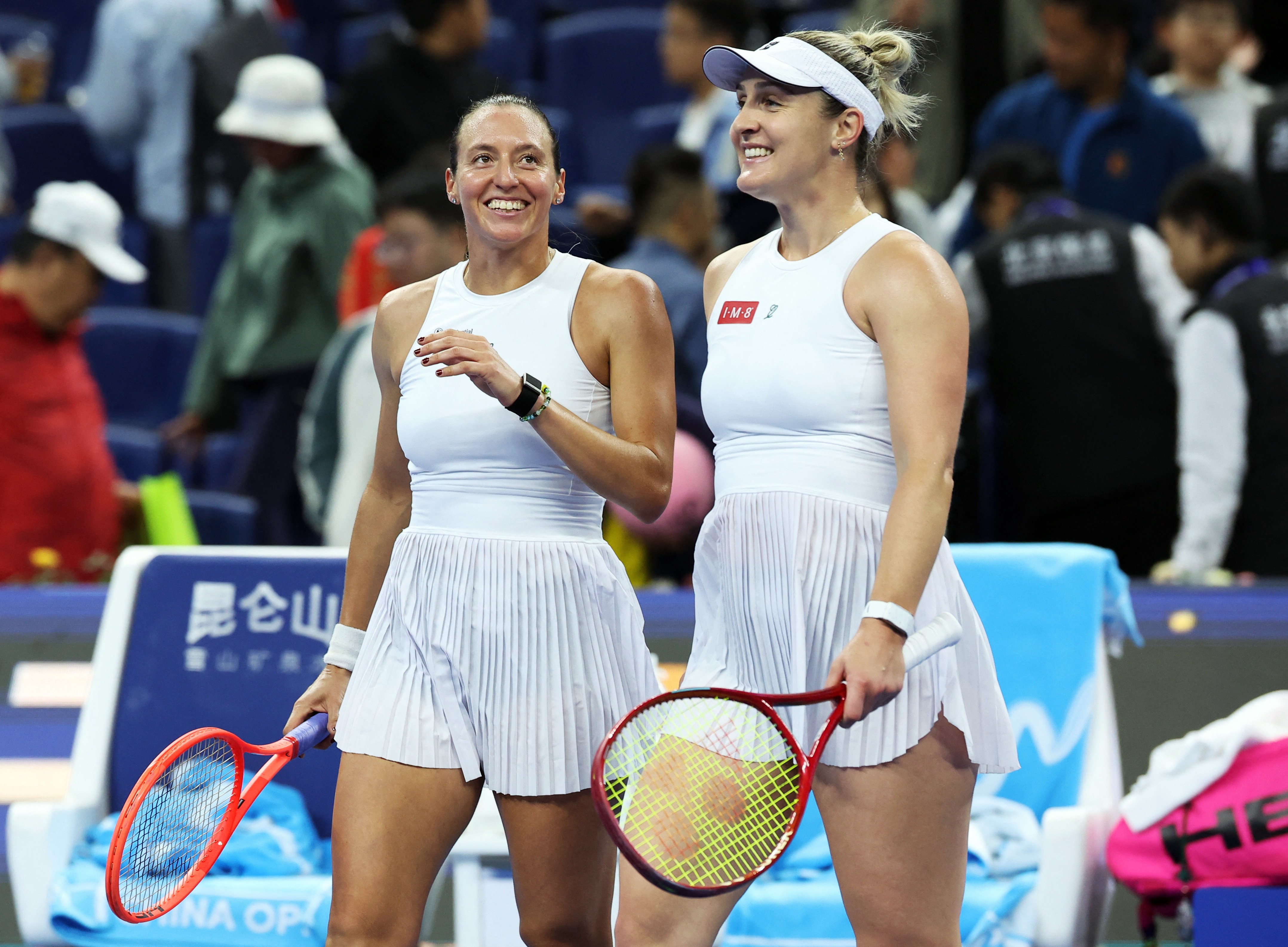 Luisa Stefani e Gabriela Dabrowski avançam à final de duplas do WTA 1000 de Pequim