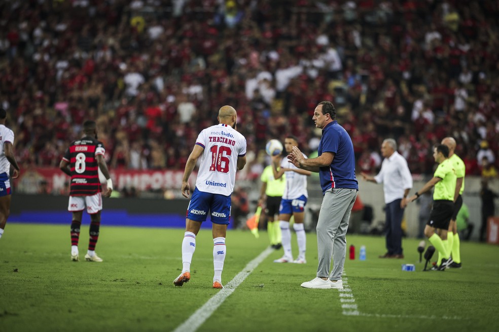 Rogério Ceni segue sem vencer o Flamengo enquanto técnico — Foto: Rafael Rodrigues / EC Bahia