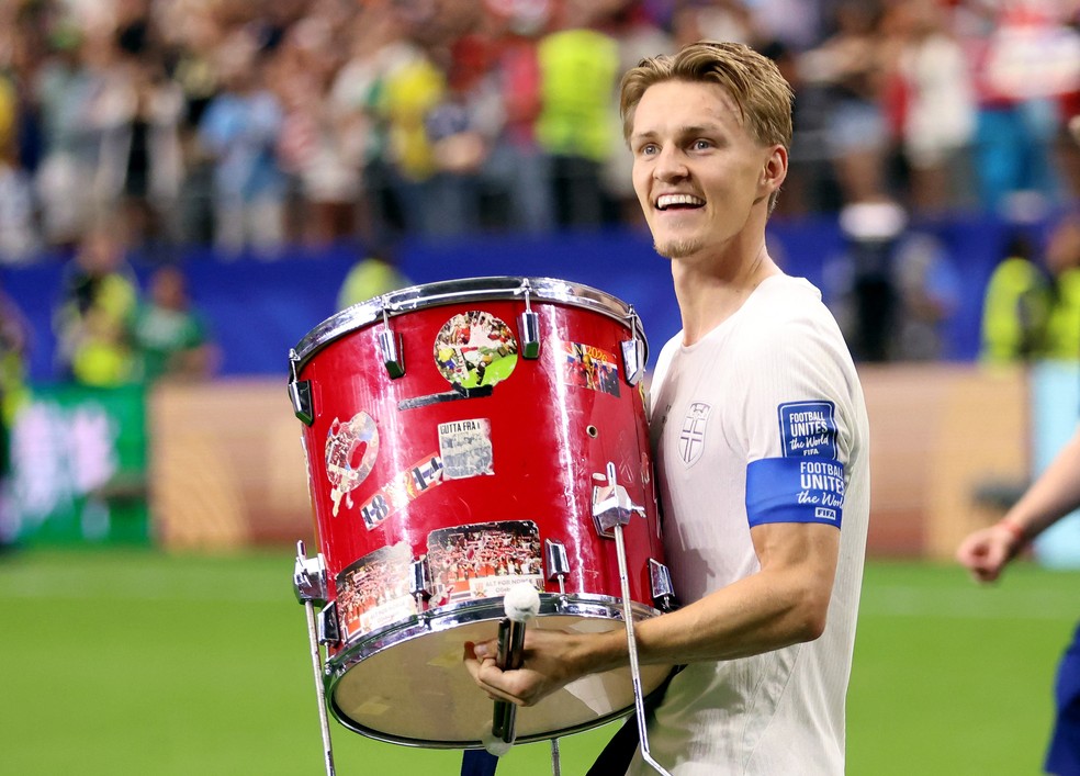 Odegaard e Haaland026