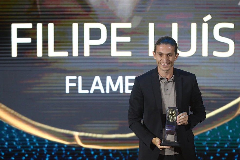 Filipe Lu�s foi eleito o melhor t�cnico do Carioca &mdash; Foto: Gilvan de Souza / Flamengo