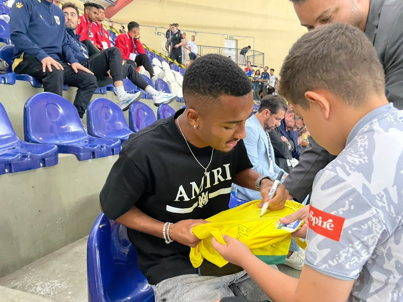 Atacante do Athletico, Leozinho vê final da Copa das Nações de Futsal e brinca: "Vontadezinha de jogar"