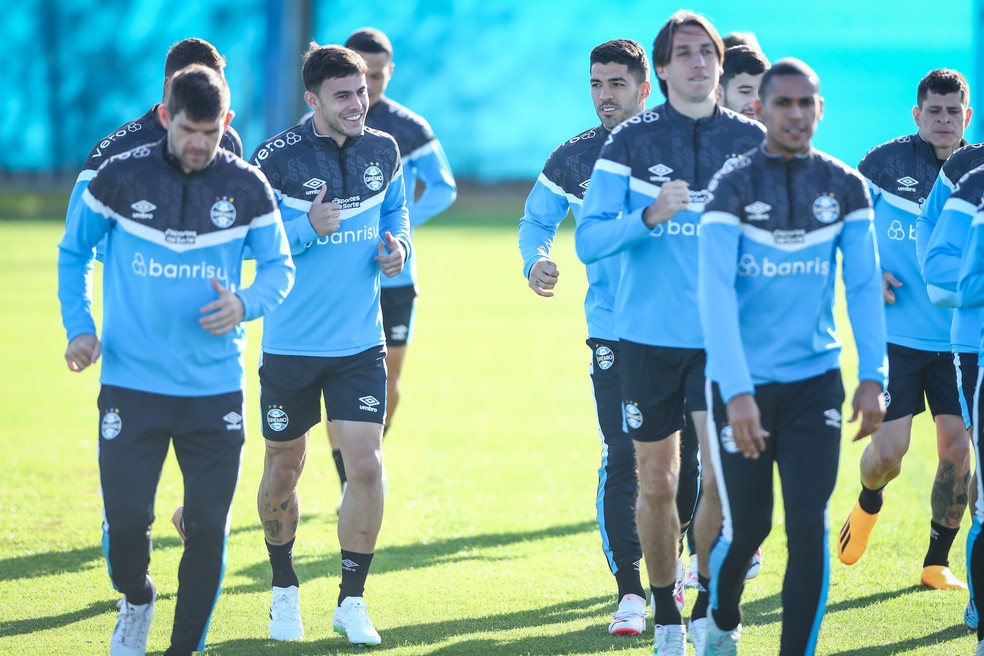 Jogadores do Grêmio em treino no CT Luiz Carvalho — Foto: Lucas Uebel/Grêmio