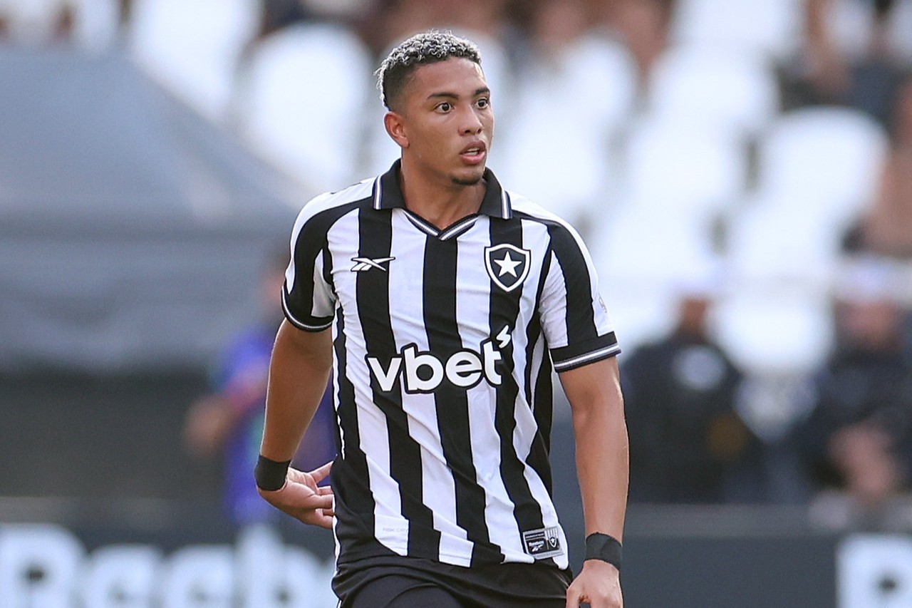 Fifa suspende transfer bans e Botafogo pode inscrever reforços