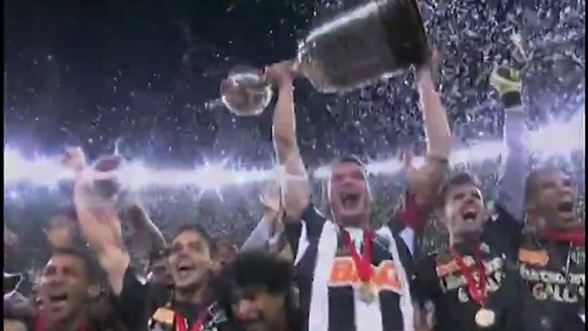 Reveja vídeos que contam a trajetória de Réver no Atlético-MG