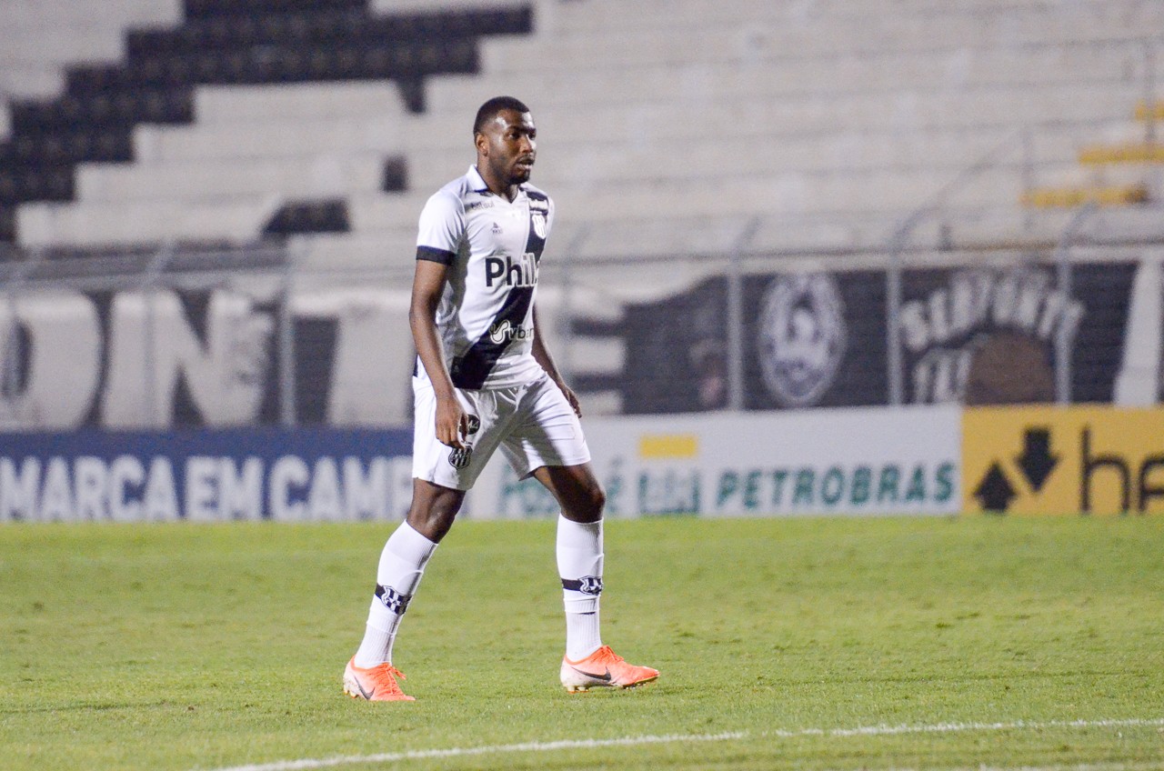 Com fratura no dedo, goleiro Lucas Cardoso desfalca o Guarani no início do  Campeonato Paulista, guarani