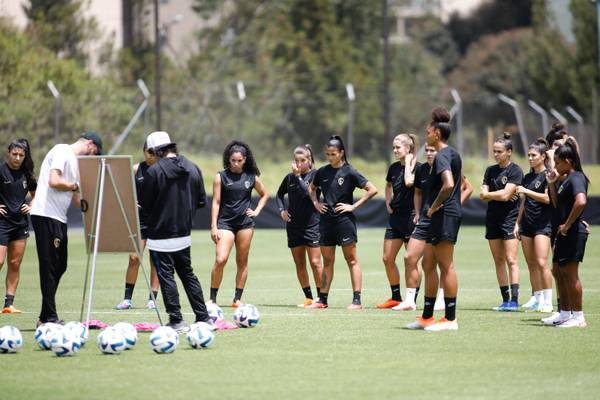 São Paulo x Corinthians: onde assistir ao vivo, horário e prováveis  escalações do jogo pelo Paulistão Feminino - Lance!