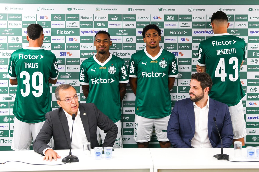 Thalys, Allan, Luighi e Benedetti vestem a camisa do Palmeiras com a marca da Fictor — Foto: Fabio Menotti