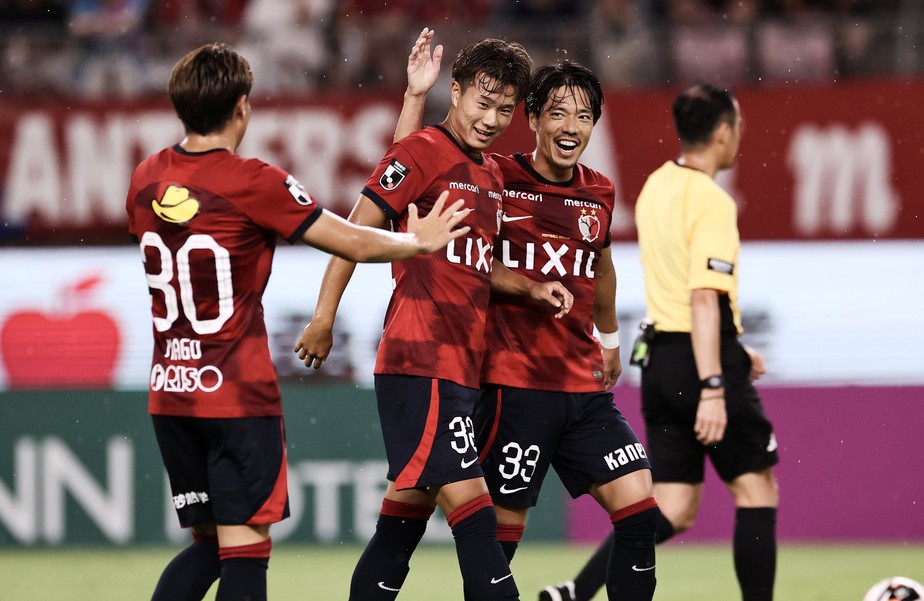 Kashima Antlers se aproxima do líder na J.League e quer acabar com