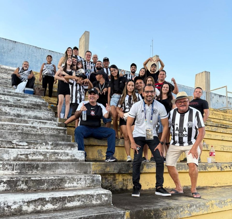 Torcida do ASA marca presença no Estádio Mirandão, em Tocantins — Foto: Nasário Silva/ASCOM ASA