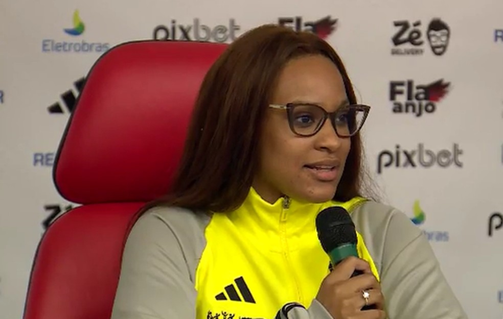 Rebeca Andrade fala sobre renovação com o Flamengo