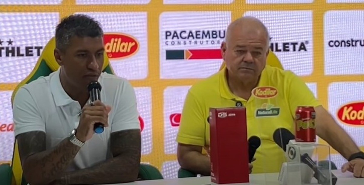 Paulinho dispara contra árbitro: 