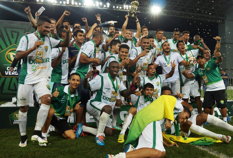 Cuiabá campeão da Copa Verde 2015 — Foto: AssCom Dourado