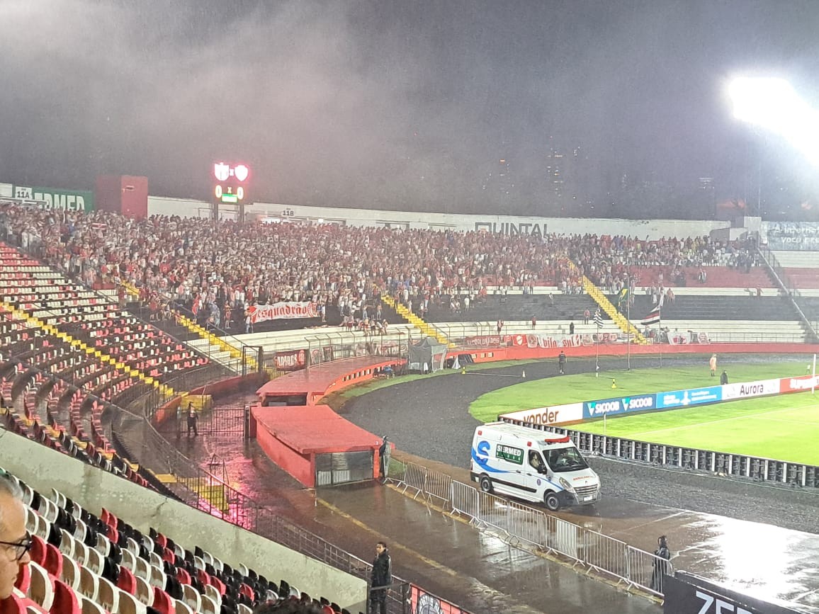 Tencati faz apelo na reta final após torcida rival superar a do Botafogo-SP em Ribeirão Preto