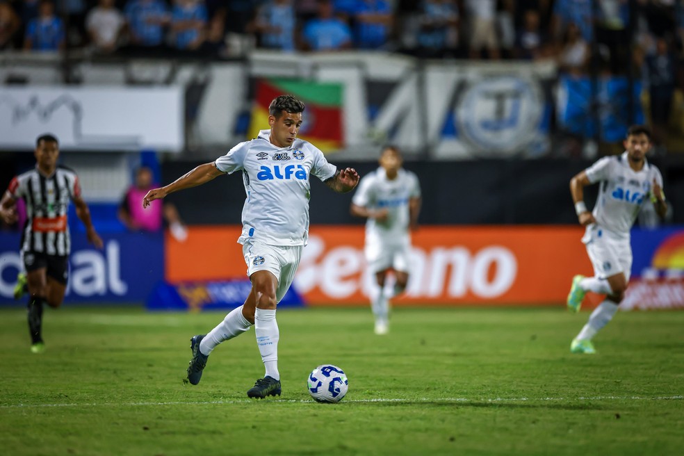 Cristaldo em Athletic e Grêmio pela Copa do Brasil — Foto: Lucas Uebel / Grêmio Divulgação