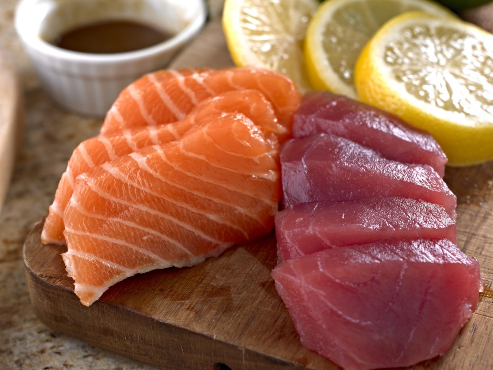 Salmão e atum são fontes de ômega 3 — Foto: Istock Getty Images